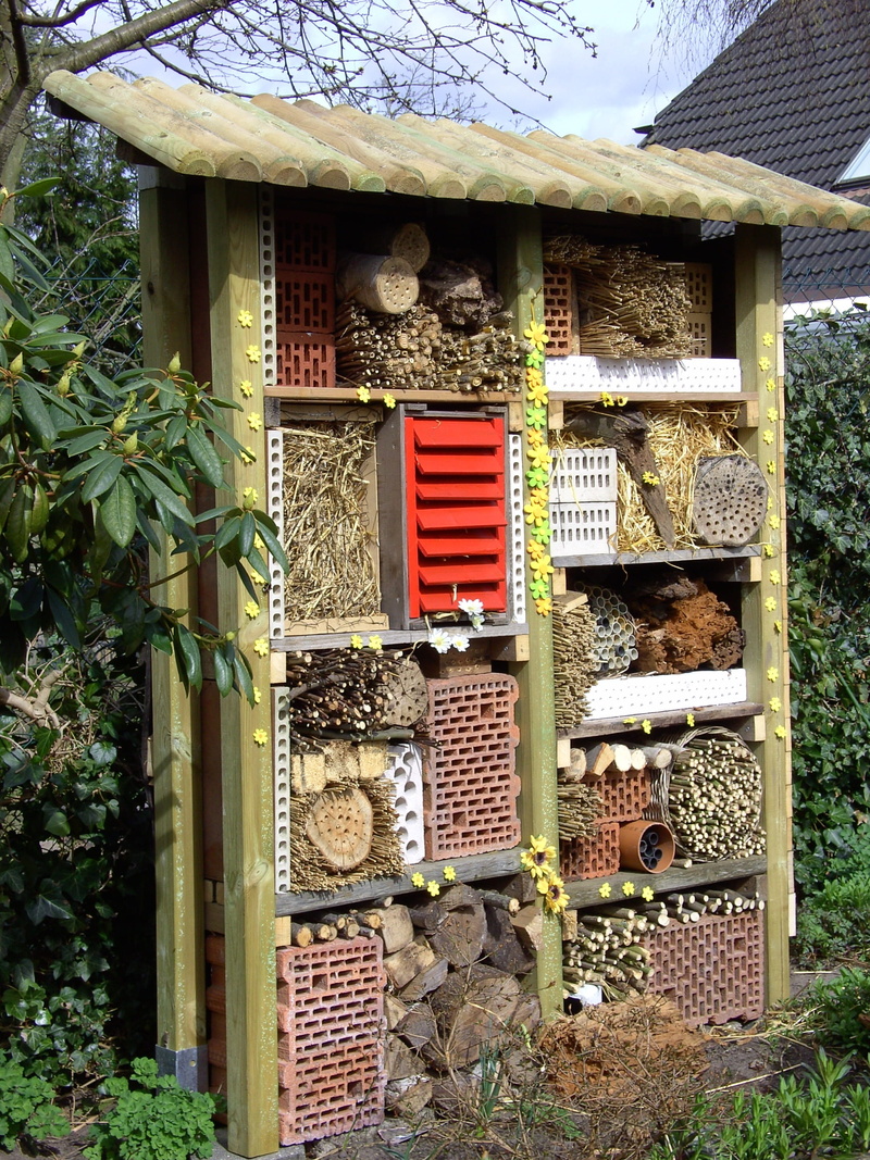 house, door, day, bricks, insect box, spirituality, nurschutz, wood wool, belief, 2K, built structure, wire, building exterior, architecture, wood - material