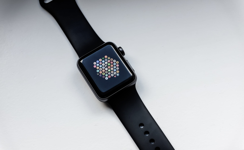 digital display, temperature, email, apple, complication, calendar, smart phone, electrical equipment, activity, illustrative, apps, world, ios, studio shot