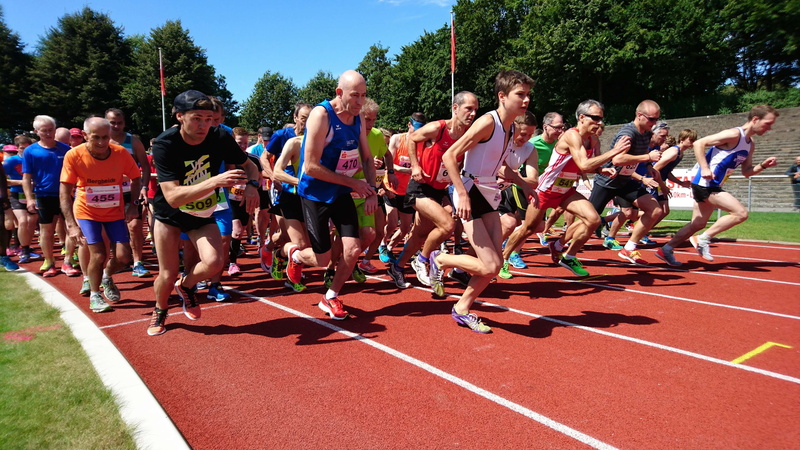 4K, sports track, street running, track and field athlete, outdoors, running track, competitive sport, track and field, lifestyles, healthy lifestyle