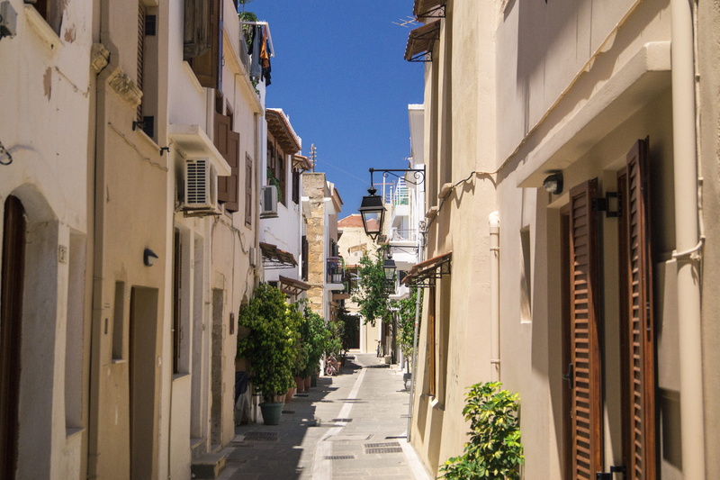europe, crowded living, plant, architecture, mediterranean Countries, urban Scene, sky, built Structure, town, cultures, passage, city, 5K, Alley, the way forward