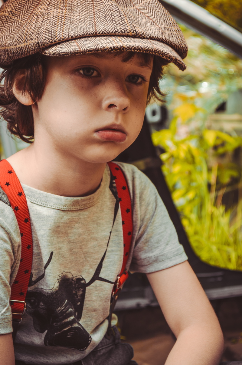workshop, teenager, girls, brown, front view, child, real people, kid, 5K, casual clothing, bullies, old cars, lifestyles, outdoors, cute, boy, looking