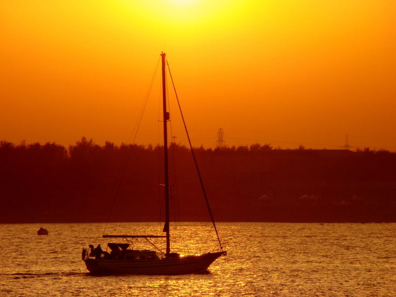 gray, Southampton Water, nature, Hampshire, body of water, ship, golden hour, golden, dusk, sea, 2K, sunset, water, body, Marchwood, sailing, boat, summer