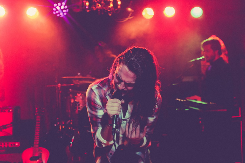 performance, adult, illuminated, rock music, mid adult, concert, music, pop music, guitar, musician, festival, instrument, nightclub, night, men, stage