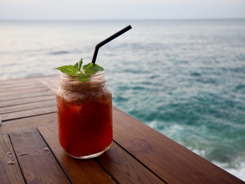 sea, reflection, straw, summer, drink, leisure, mint leaf - culinary, mojito, 4K, relax, sun, outdoors, sky, water, table, travel, drinking glass, focus on foreground