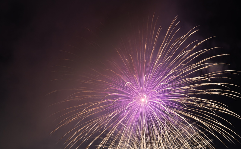 fireworks, sky, long exposure, motion, festival, 烟花, new years eve, fireworks in the sky, 8K, no people, arts culture and entertainment, black background