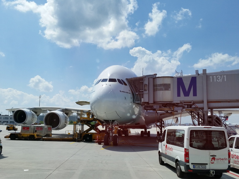 public transportation, van, passenger aircraft, fly, passenger boarding bridge, flyer, aviation, travel plane, commercial airplane, stationary, airliner