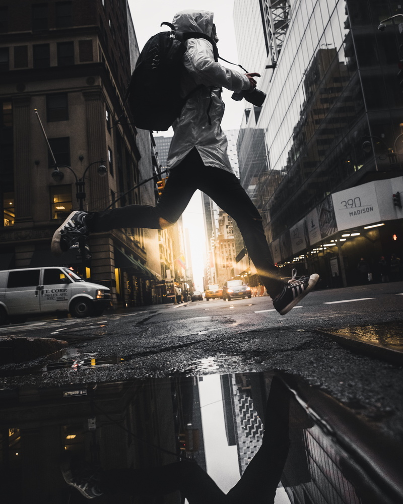 car, paddle, young adult, lensflare, daylight, real people, one person, 5K, middle, outdoors, person, street, city life, human arm, full length, nature