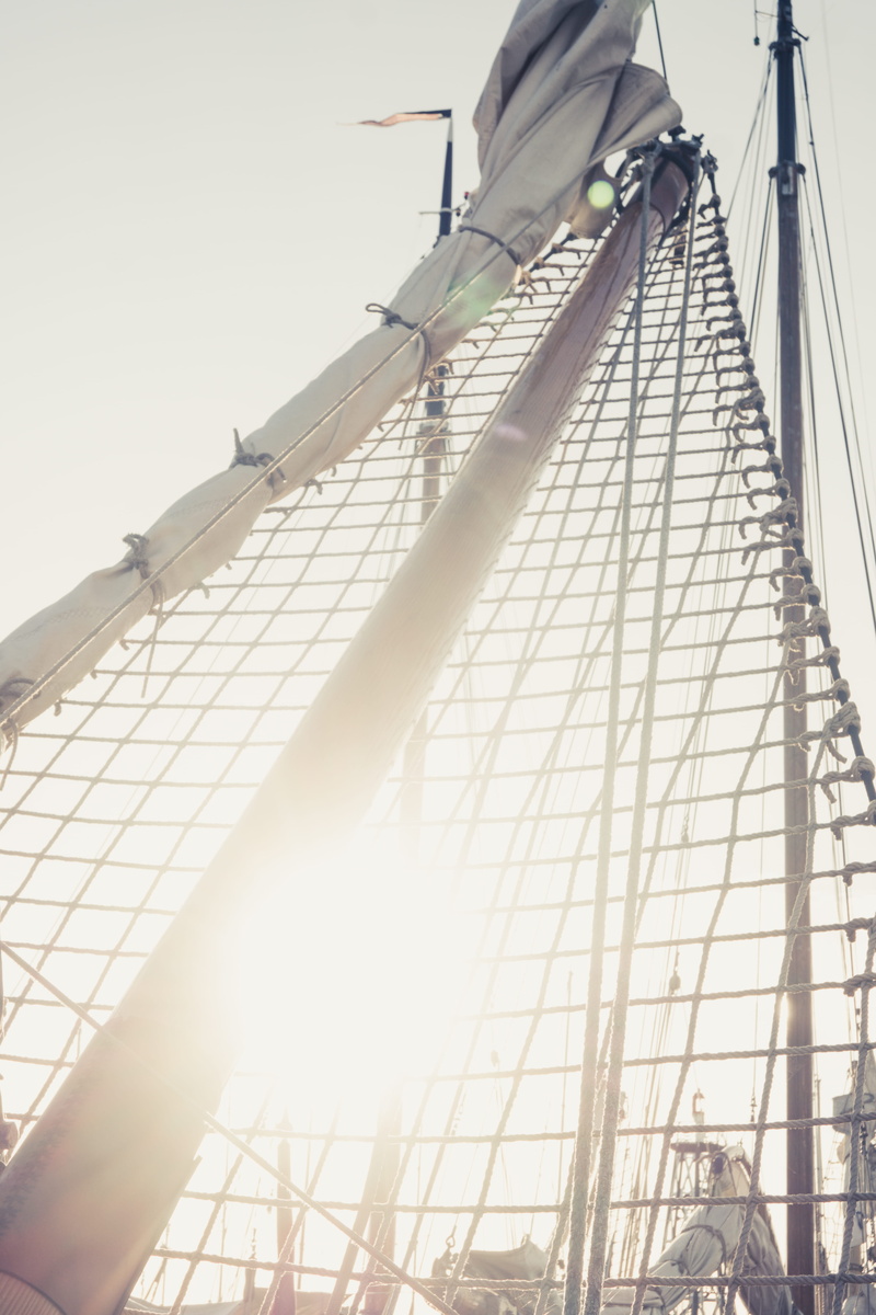 varen, clear sky, mode of transportation, boat, outdoors, metal, sky, sailing, lifestyles, lensflare, netherlands, built structure, transportation, nautical vessel