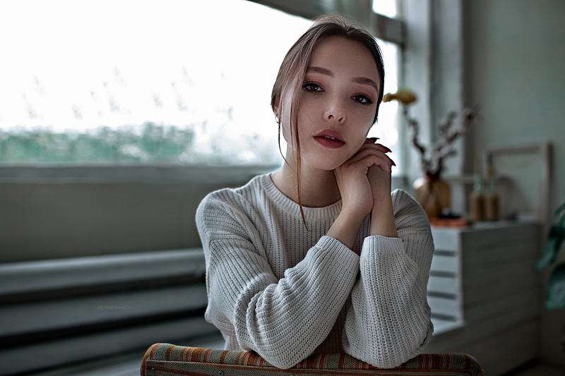 indoors, women indoors, looking at viewer, women, bokeh, sweater, brunette, portrait, Lenar Abdrakhmanov, earring, window, model, face, 1080P
