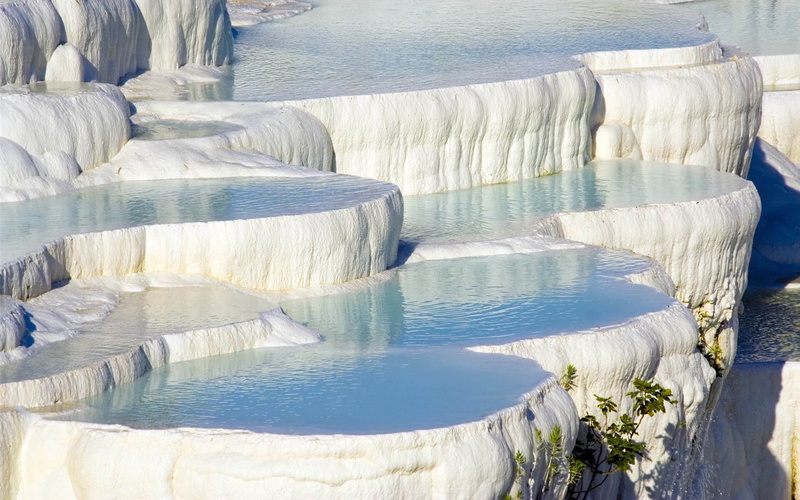 high angle view, 1080P, sunlight, power in nature, water, ice, city, pamukkale, outdoors, environment, white color, rock, scenics - nature, denizli, cold temperature
