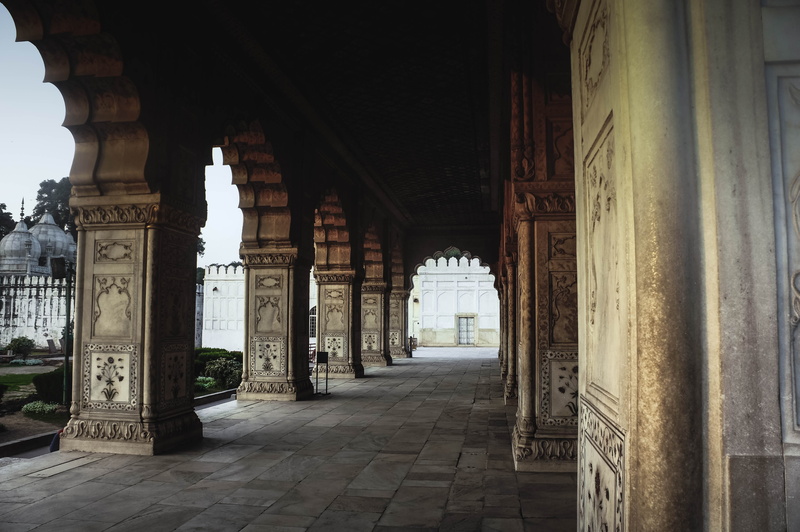 the way forward, tourism, arch, built structure, architectural column, day, ornate, mughal empire, travel, india, history, city, colonnade, the past, outdoors