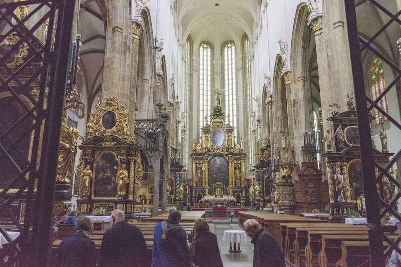 gold, place of worship, men, painting, leisure activity, altar, church, interior, architecture, day, architectural column, group of people, glass, belief