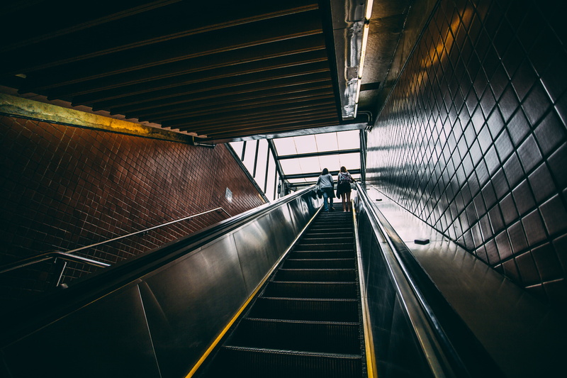 technology, up, motion, men, built structure, incidental people, women, on the move, modern, ceiling, direction, ladies, steel, transportation, convenience