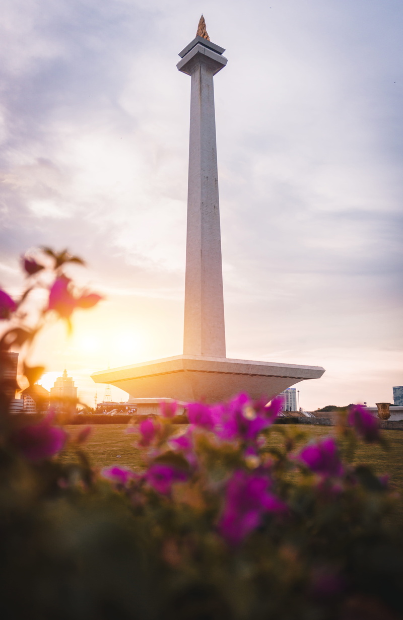 concrete, nature, indonesia, flora, steeple, white, beacon, no people, monument, tower, memorial, architecture, travel destinations, urban, 5K, vase, gray