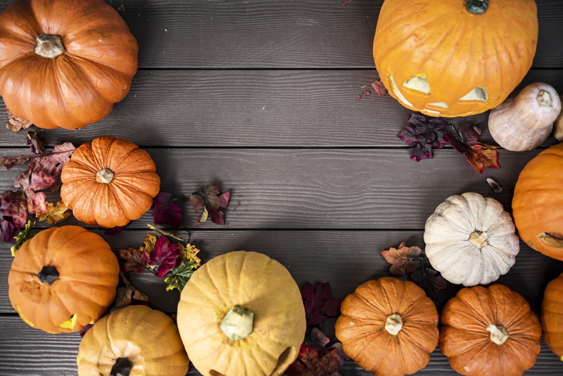 decoration, halloween, wellbeing, wood - material, outdoors, season, healthy eating, scary, pumpkin, orange color, festive, table, traditional, fall, autumn