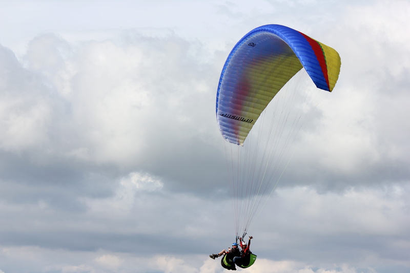 leisure activity, adventure, unrecognizable person, parachute, transportation, san, cloud - sky, sky, freedom, gliding, gil, paragliding, extreme sports