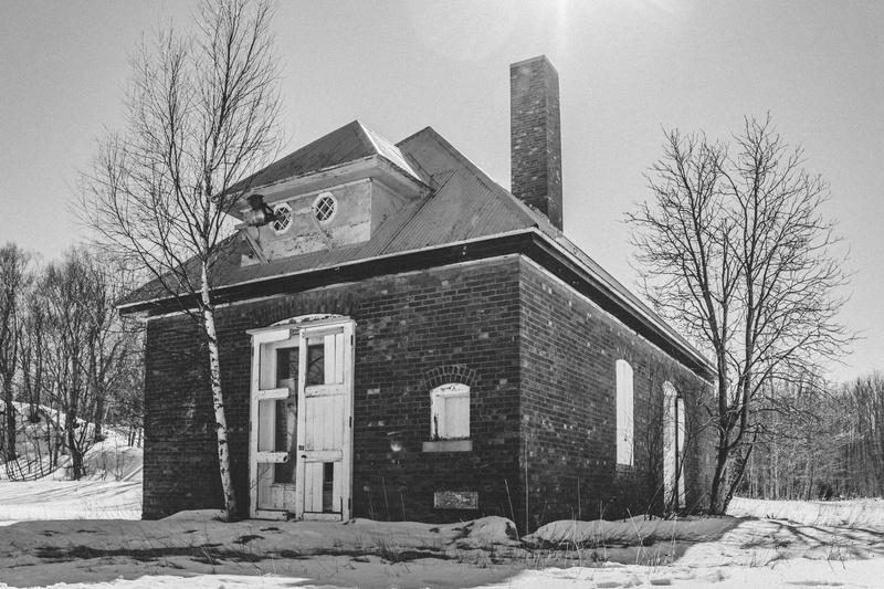 spring, day, 5K, lake superior, nature, tin roof, snow, architecture, cold temperature, shore line, house, winter, bare tree, door, cottage, building exterior