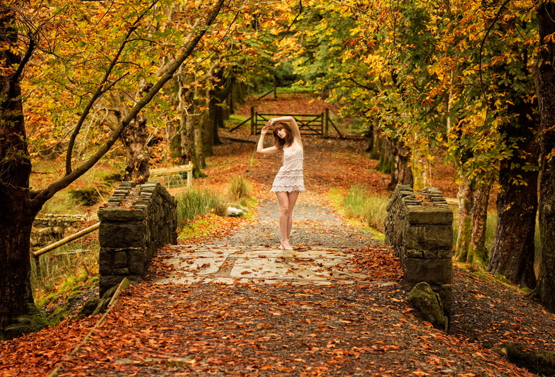 scoop, real people, plant part, plant, s, nature, neck, outdoors, full length, tree, one person, day, young adult, dress, autumn, 4K, beauty in nature