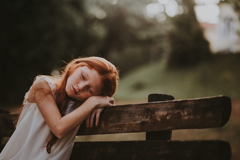 beauty, wooden bench, dream, children, young, beautiful woman, blur, sleepy, woman, depth of field, emotion, cute, outdoors, depression - sadness, fence