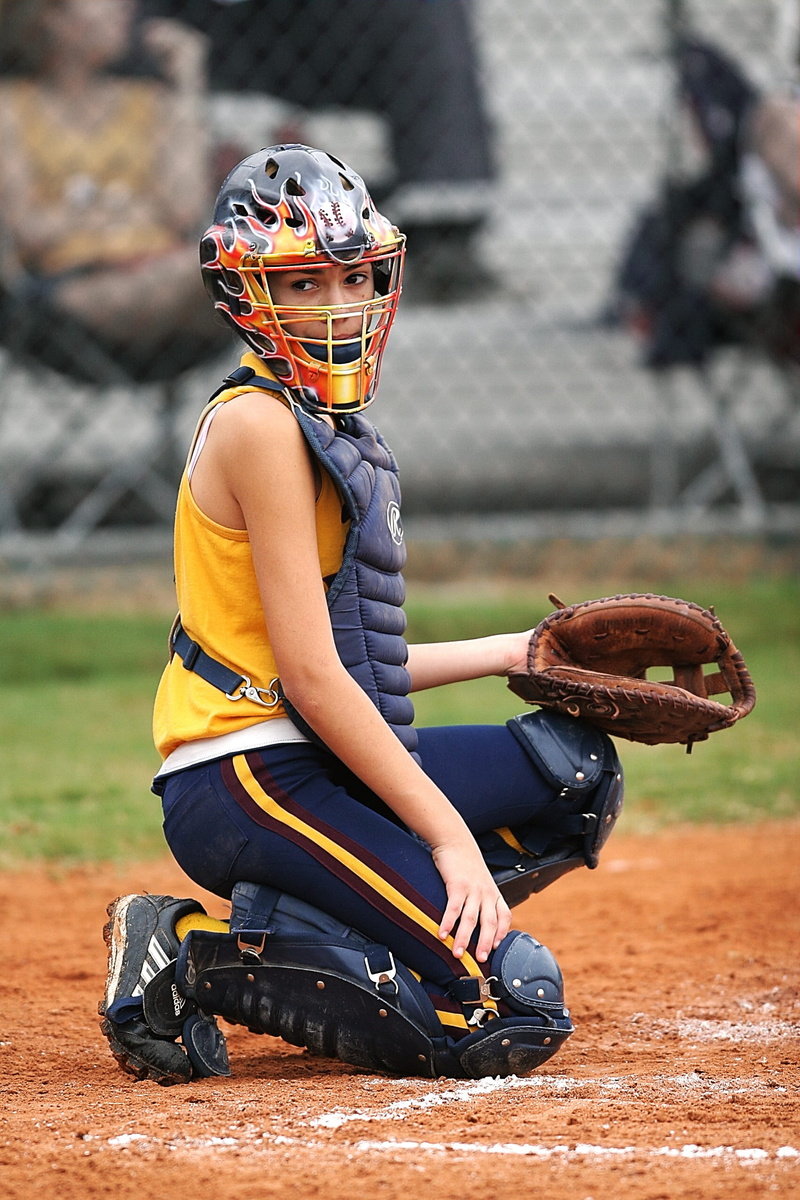 helmet, baseball Glove, american Football - Sport, softball catcher, competitive Sport, home plate, lifestyles, Catcher, security, girls softball, clothing