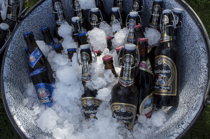 container, retail display, chilled, celebrate, silver colored, benefit from, fresh, 5K, no people, alcoholic, still life, drink, beer bottles, spirituality