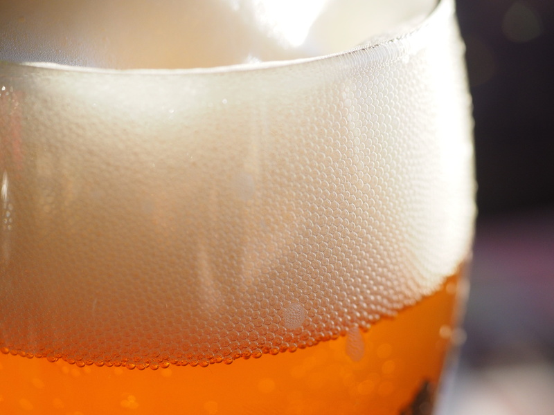 wheat beer glass, head, thirst quencher, carbonic acid beads, indoors, golden yellow, 4K, thirst, drink, food, wet, alcohol, freshness, clear, alcoholic