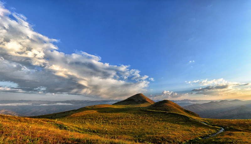 tranquility, season, environment, spring, plateaus, forest, schema, landscape, clouds, grass, beauty in nature, spring flowers, photo, outdoor, mountain peak