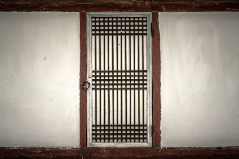 hanok, moon, building, entrance, wall - building feature, wood, window, after, sunlight, no people, white, day, republic of korea, windows and doors, traditional
