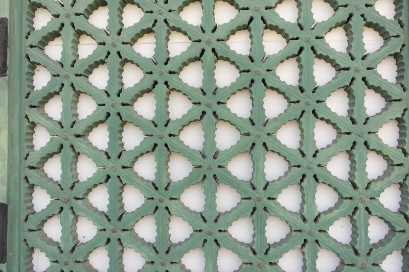 nature, full frame, indoors, repetition, shape, textile, gyeongbok palace, day, 5K, creativity, abstract, glyph, metal, traditional, white color, green color