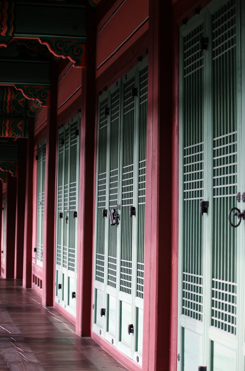 window, hardwood, glyph, corridor, arcade, construction, locker, no people, safety, moon, entrance, day, 4K, beauty, built structure, korean traditional