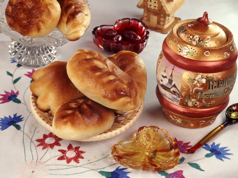 baked pastry item, table, still life, 720P, bread, snack, dishes, ready-to-eat, baked, urn, baking, cakes, floral pattern, plate, indoors, food and drink