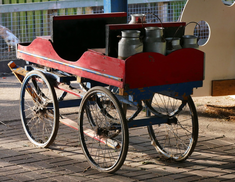 horse cart, city, farm, mode of transportation, milk, urns, sunlight, retro, 4K, transport, cart, wheel, rickshaw, absence, nature, shadow, farming, vintage