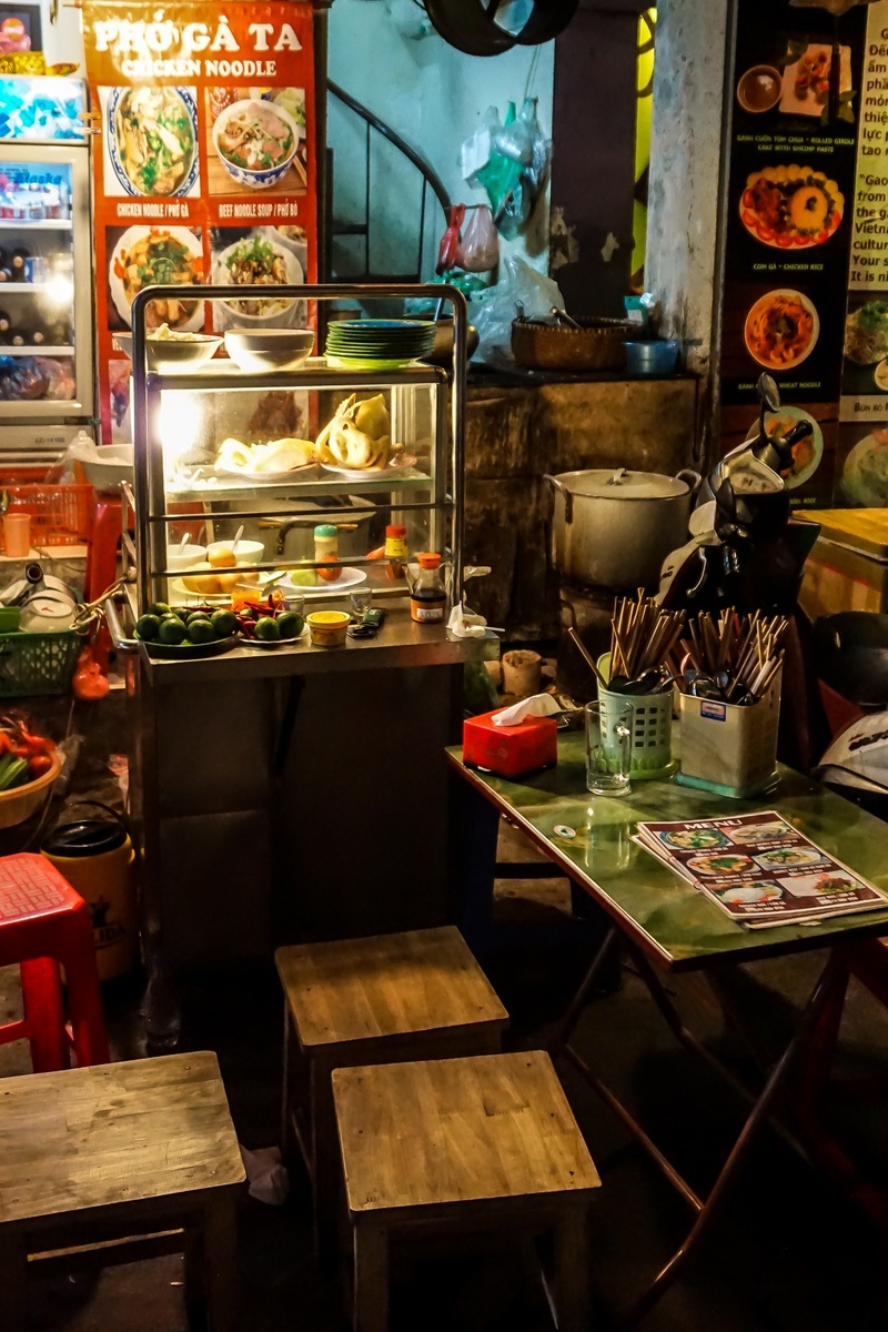 container, food and drink, table, 1080P, travel, lifestyle, market, commercial kitchen, vendor, household equipment, large group of objects, absence, night