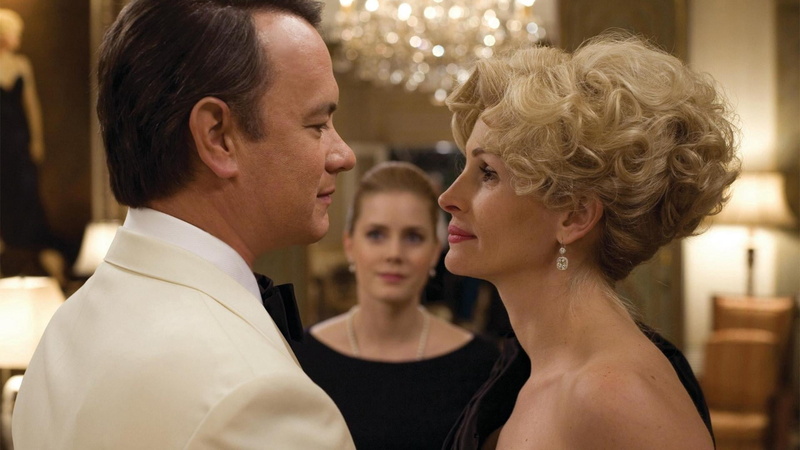 husband, side view, positive emotion, men, enjoyment, charlie wilsons war, wife, love, elegance, julia roberts, charlie wilson, togetherness, romance, people
