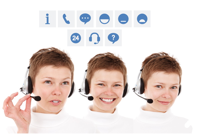 call, international, headset, continents, information, males, females, woman, childhood, text, consulting, holding, 5K, communication, help, indoors, service