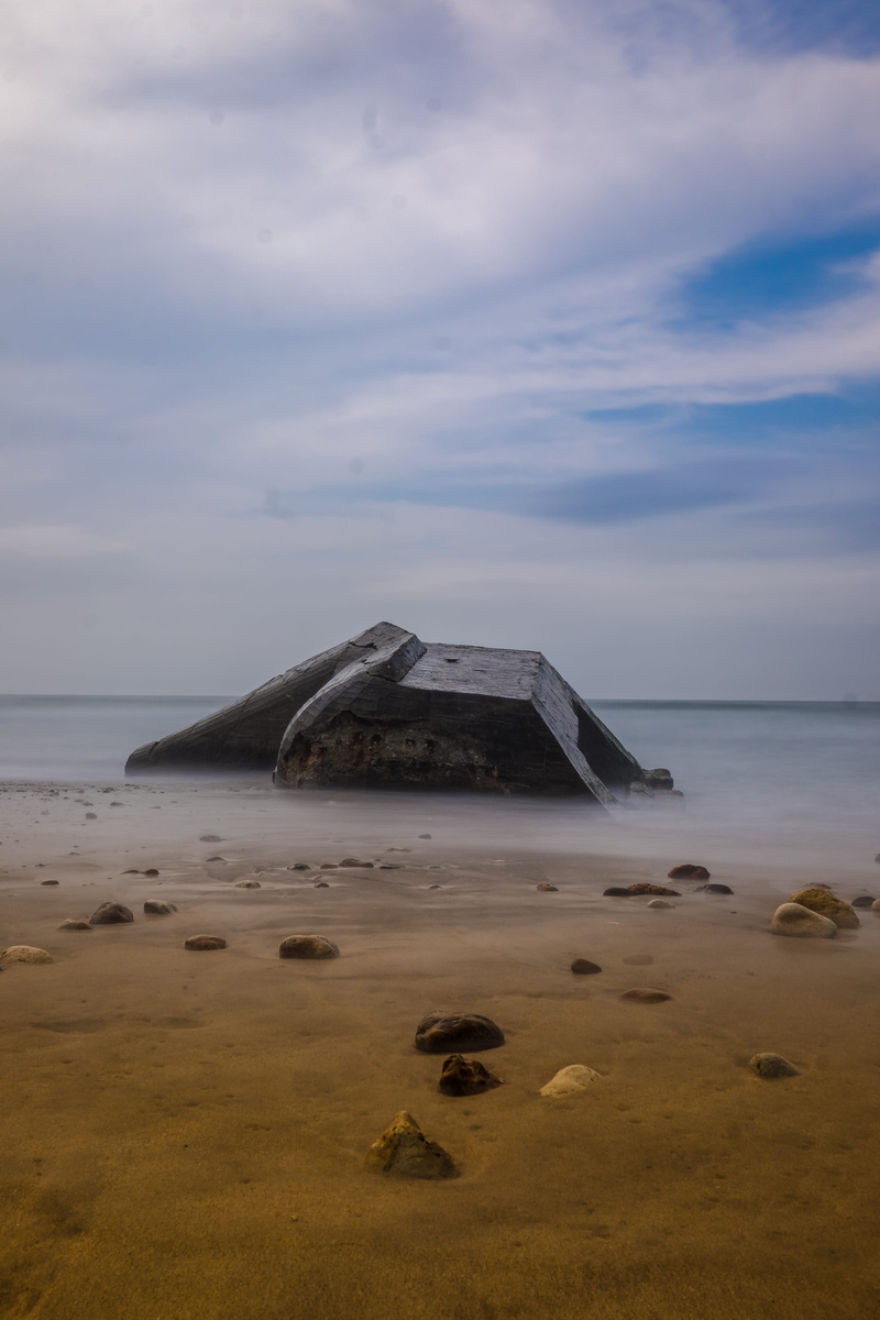 building, vessel, grey, ocean, transportation, rock, sea, water, grayan-et-lhôpital, tranquil scene, horizon, scenics - nature, rural, idyllic, tranquility