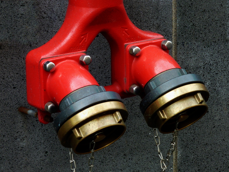 outdoors, hydrant, watering hole, human body part, day, low section, real people, high angle view, exercising, people, water supply network, tap, human leg