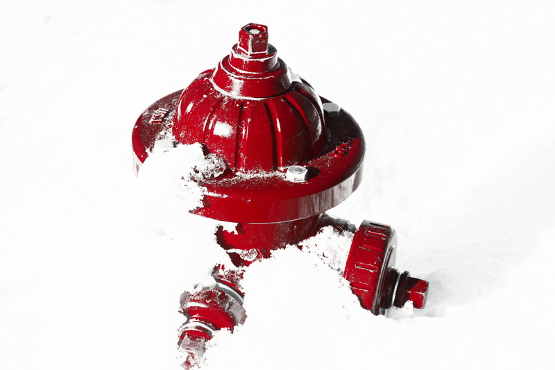 winter, 4K, still life, bottle, hydrant, broken, nature, red, communication, copy space, white color, fire hydrant, close-up, logan, high angle view, red fire hydrant