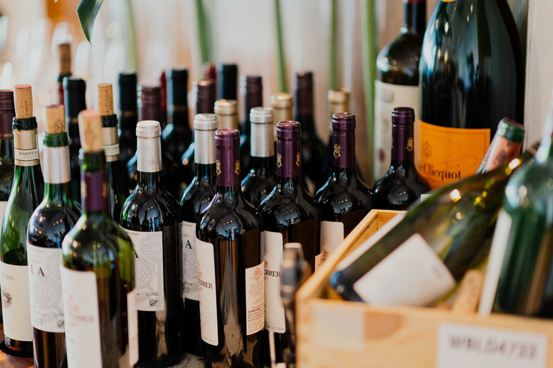 food and drink, market, choice, container, drink, abundance, large group of objects, 5K, winetasting, beer bottle, beverage, wine, still life, close-up