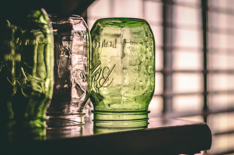 close-up, selective focus, drink, jar, glass, absinthe, green color, light, indoors, refreshment, bokeh, bottle, masonjar, transparent, beer glass, focus on foreground