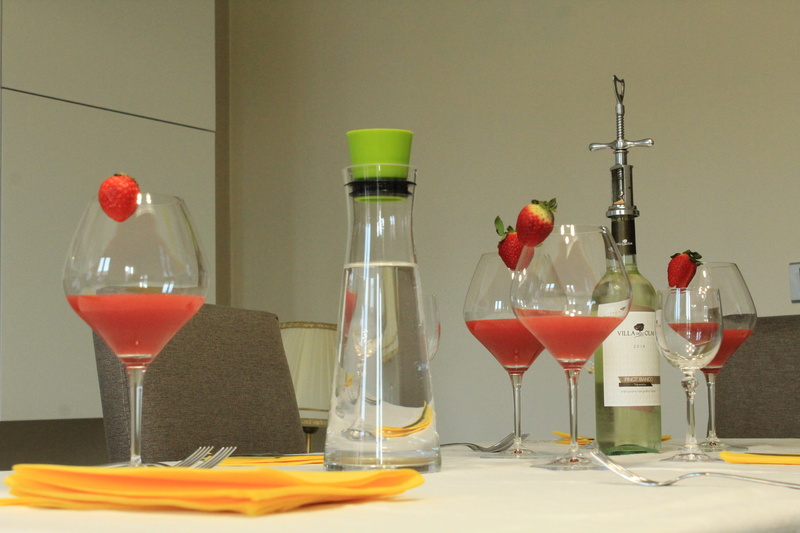 home decor, transparent, cocktail, wine glass, red, indoors, wine bottle, sake, wine, bottle, glass, absinthe, 5K, container, lab, drinking glass, gin
