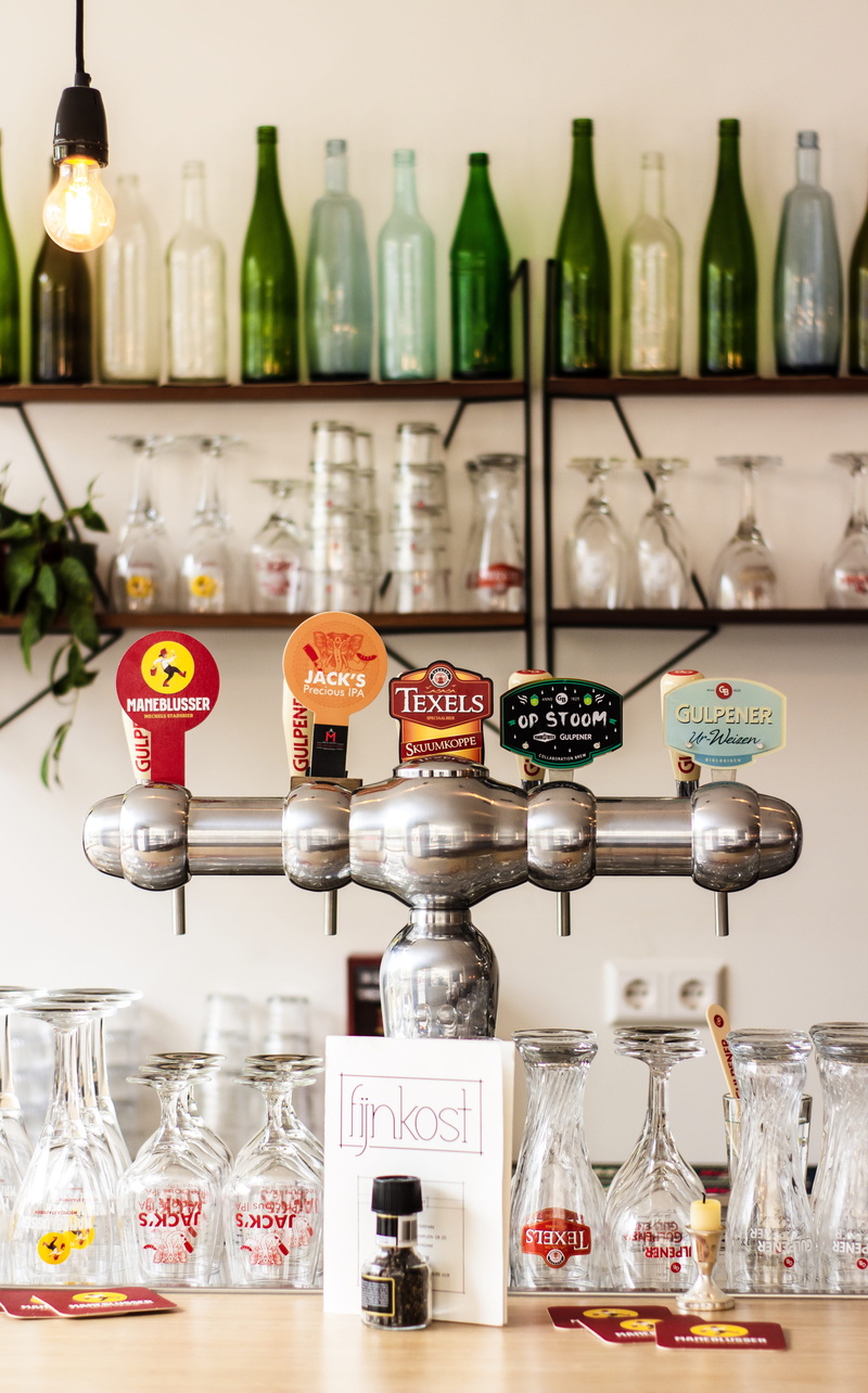 goblet, no people, shaker, still life, bar - drink establishment, 5K, side by side, cup, choice, transparent, pub, gin, table, bartender, bottle, arrangement