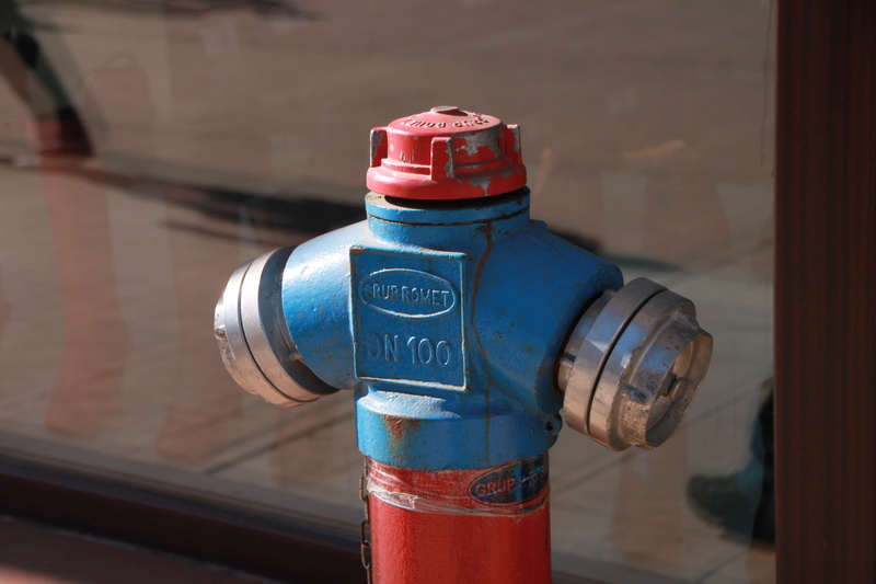 plug, hydrant, fire, 4K, blue, western script, close-up, water, outdoors, industries, accidents and disasters, metal, security, pump, built structure