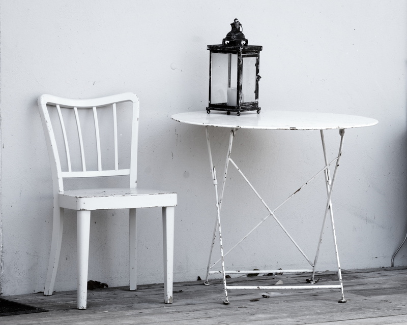 cafe, old-fashioned, architecture, gastronomy, nostalgia, bistro, electric lamp, wooden, absence, furniture, restaurant, lighting equipment, wall, building