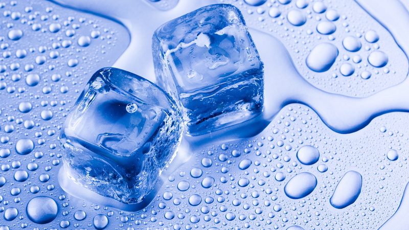 bubble, cold temperature, indoors, freshness, ice cube, water, transparent, raindrop, soda, nature, food and drink, drop, refreshment, close-up, drops