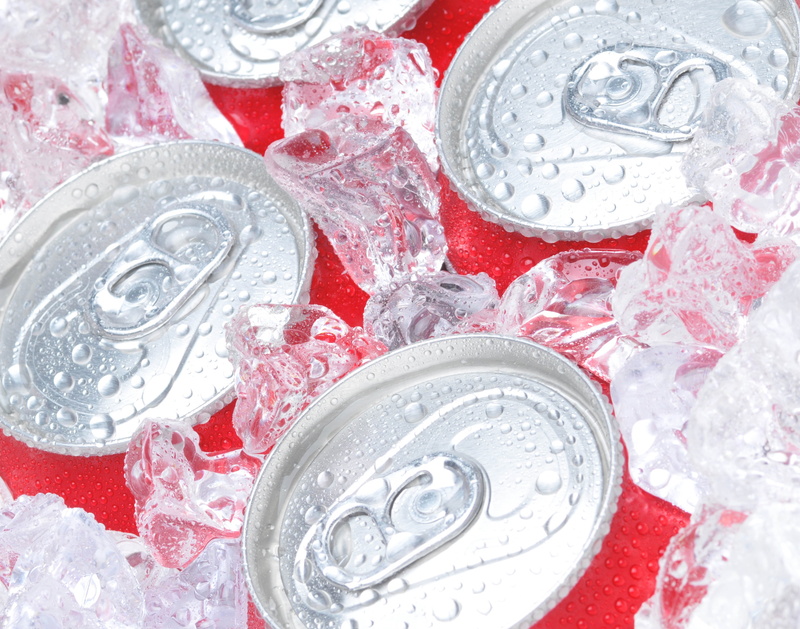 close-up, easy, beverage, metal, cold temperature, 5K, no People, drinking Water, liquid, beer, cold - Temperature, ice, canister, alcohol, frozen, refreshment