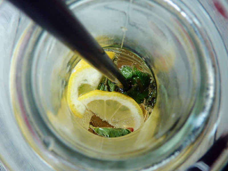 close-up, mint leaf - culinary, fruit, cocktail, drinking glass, drink, healthy eating, ice, thirst quencher, no people, herb, liquid, fresh, freshness