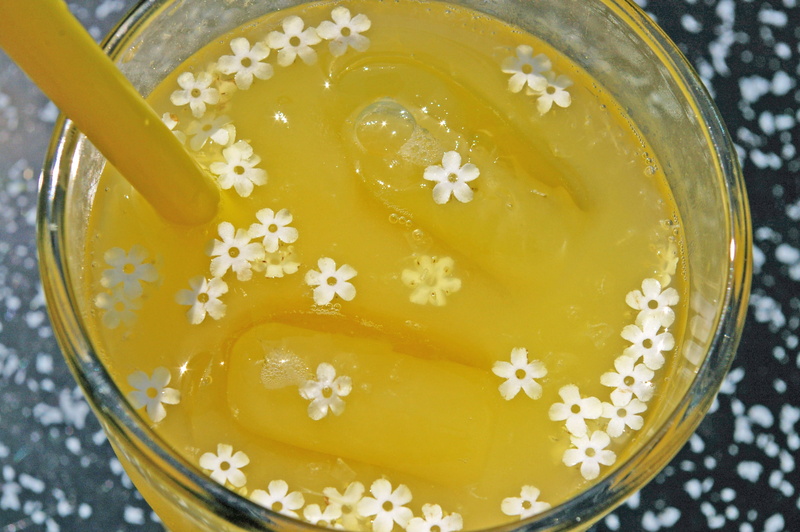 yellow, high angle view, container, drink, directly above, straw, sweet food, glass, healthy eating, elderflower, 2K, kitchen utensil, no people, dessert