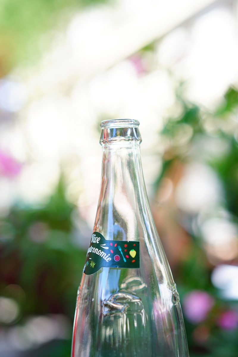day, Empty, table, thirst, freshness, Glass Bottle, Glass, no People, empty, outdoors, focus on foreground, bottle, Drink, glass - material, container