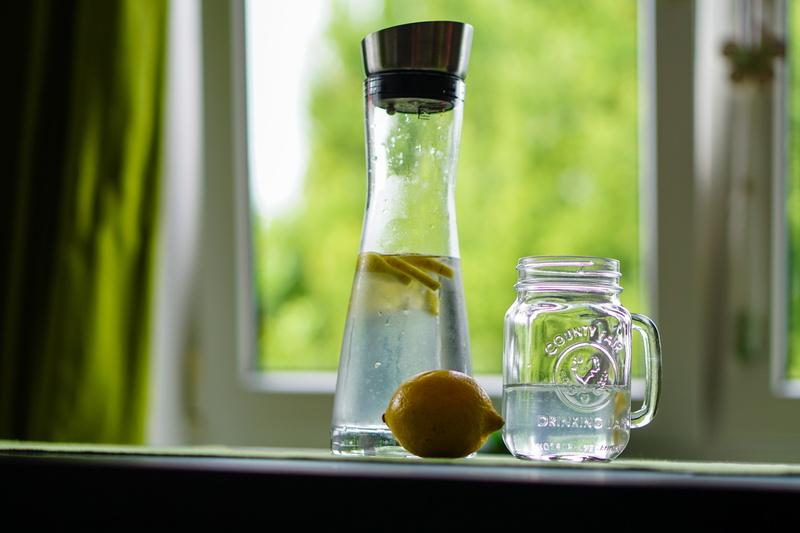 glass carafe, food and drink, refreshment, fruit, spray, focus on foreground, container, carafe, nature, window, fruit juice, science, clear, thirst quencher